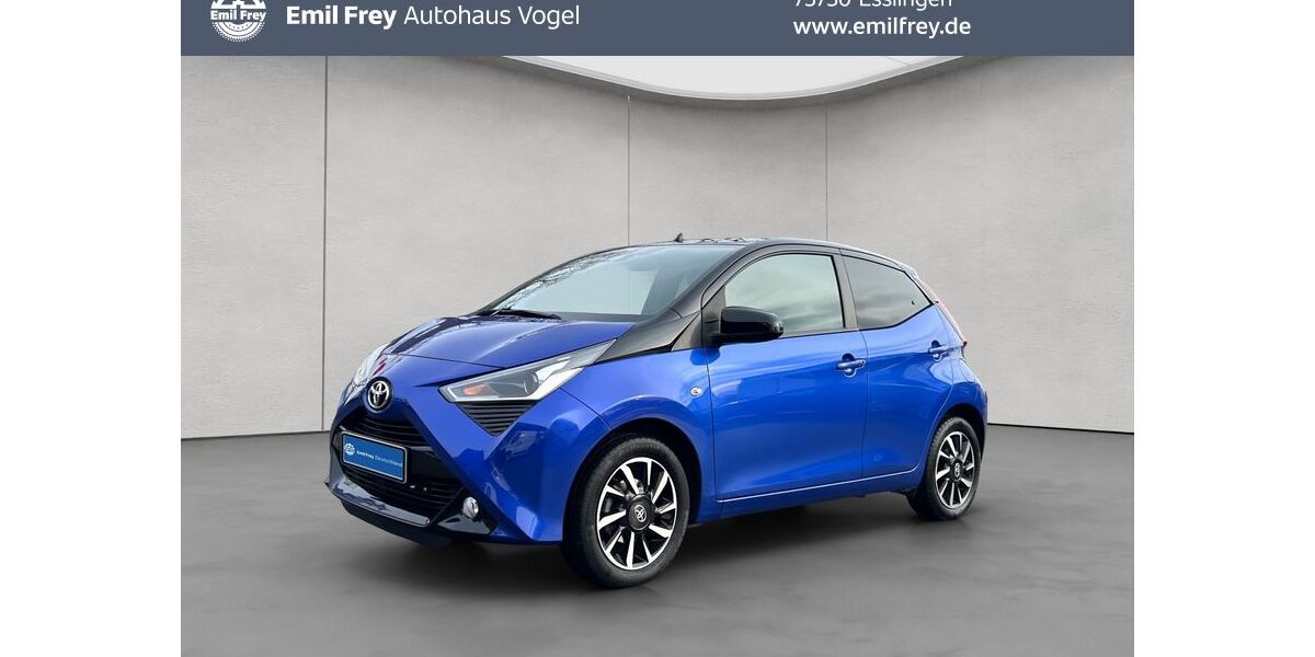 Toyota Aygo (X) 55.300 km 12.840 &euro; Esslingen 73730