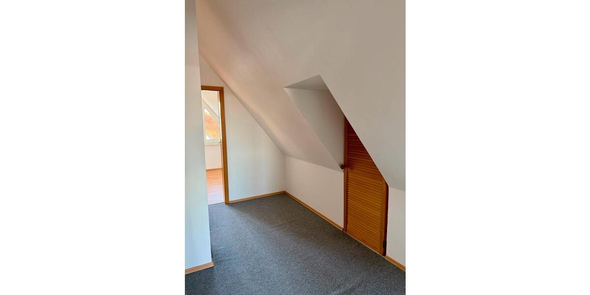 Maisonettenwohnung Hüllhorst - 5 Zimmer, 160 m&sup2;, 1.300&euro; | Angebot:26612283