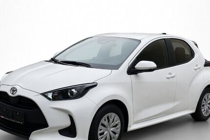 Toyota Yaris 15.000 km 19.400 &euro; Saarbrücken - Burbach 66115
