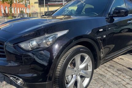 INFINITI QX70 126.000 km 15.990 &euro; Berlin - Tempelhof 12107