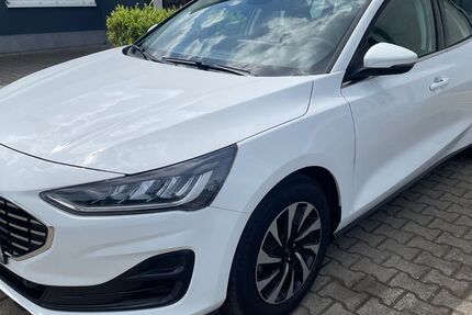 Ford Focus 29.998 km 17.999 &euro; Leuna 06237