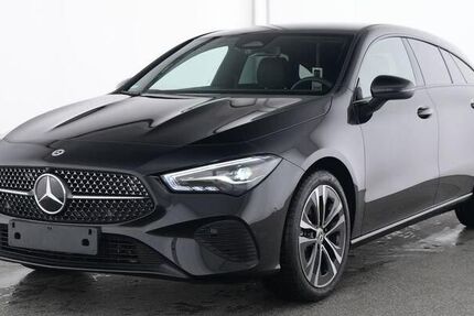 Mercedes-Benz CLA 180 Shooting Brake 3.300 km 32.550 € Eisenach 99817