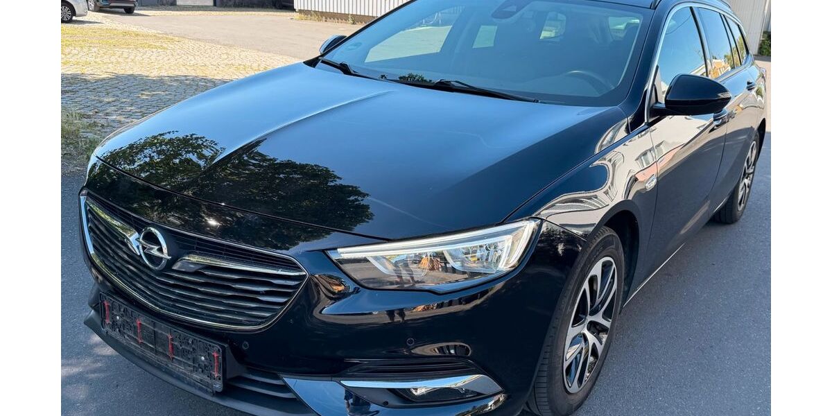 Opel Insignia 135.000 km 8.990 &euro; Braunschweig 38112