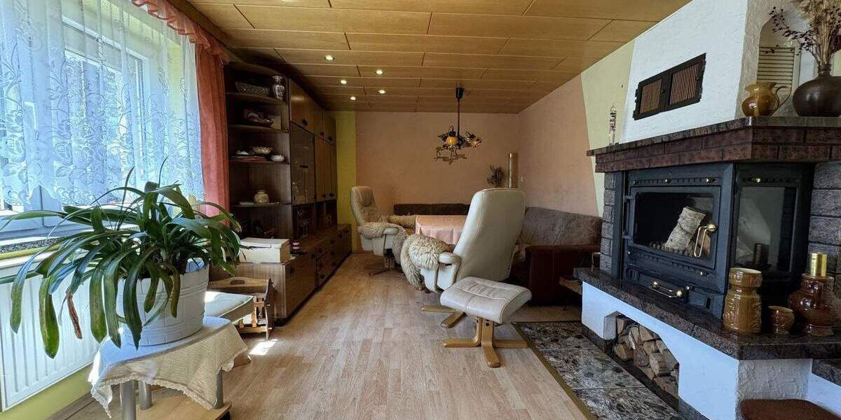 Einfamilienhaus Sohland - 7 Zimmer, 150 m&sup2;, 99.000&euro; | Angebot:25675582