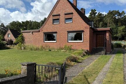 ** Wunderschönes Haus riesen Garten - 3 Garagen ** zimmer