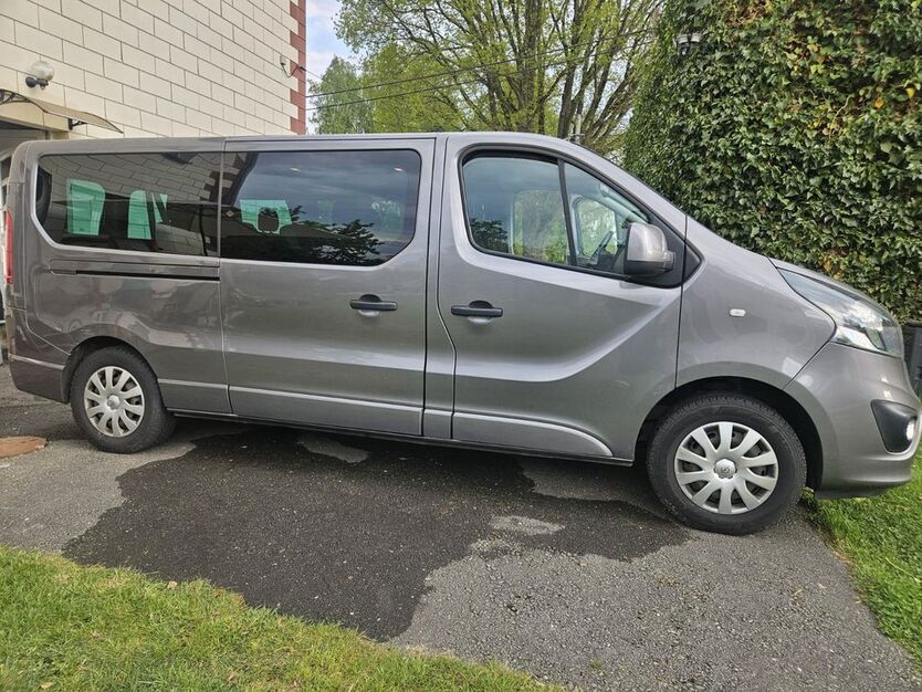 Opel Vivaro 188.562 km 11.500 € Gersdorf 09335