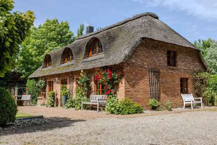 Haus zum Kaufen in Tating 1.050.000 € 132 m² 4.5 zimmer