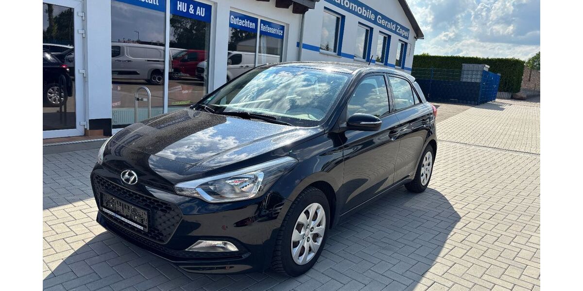 Hyundai i20 64.506 km 7.990 &euro; Tessin 18195
