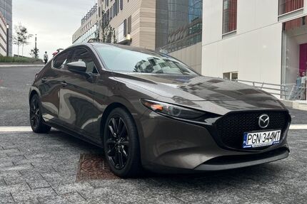 Mazda 3 89.700 km 20.850 € Hamburg 20146