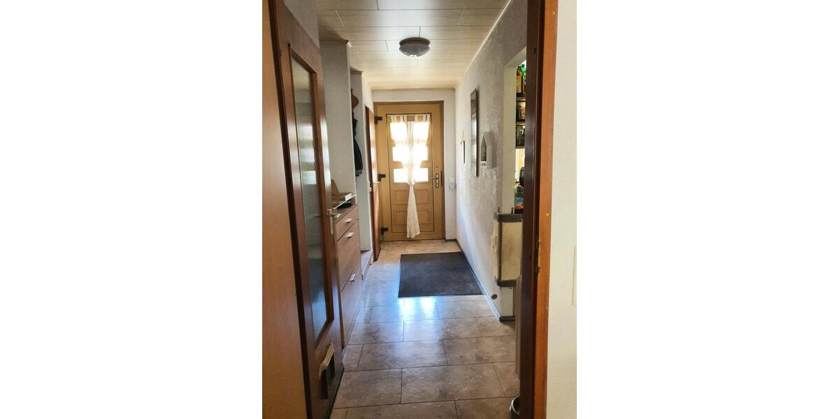 Reihenhaus Niederwerrn - 6 Zimmer, 135 m&sup2;, 340.000&euro; | Angebot:26613281
