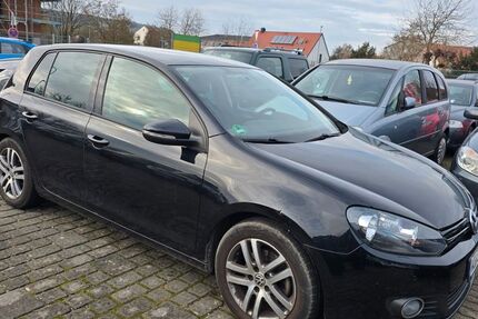VW Golf 132.000 km 5.500 &euro; Randersacker 97236