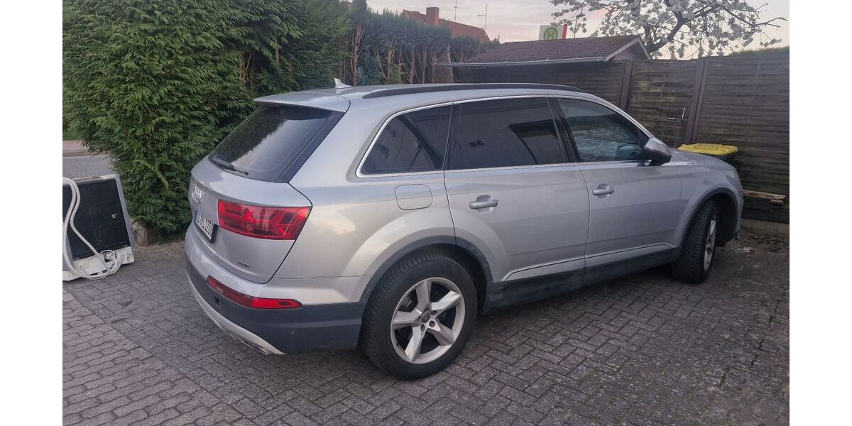 Audi Q7 119.000 km 32.500 &euro; Trittau 22946