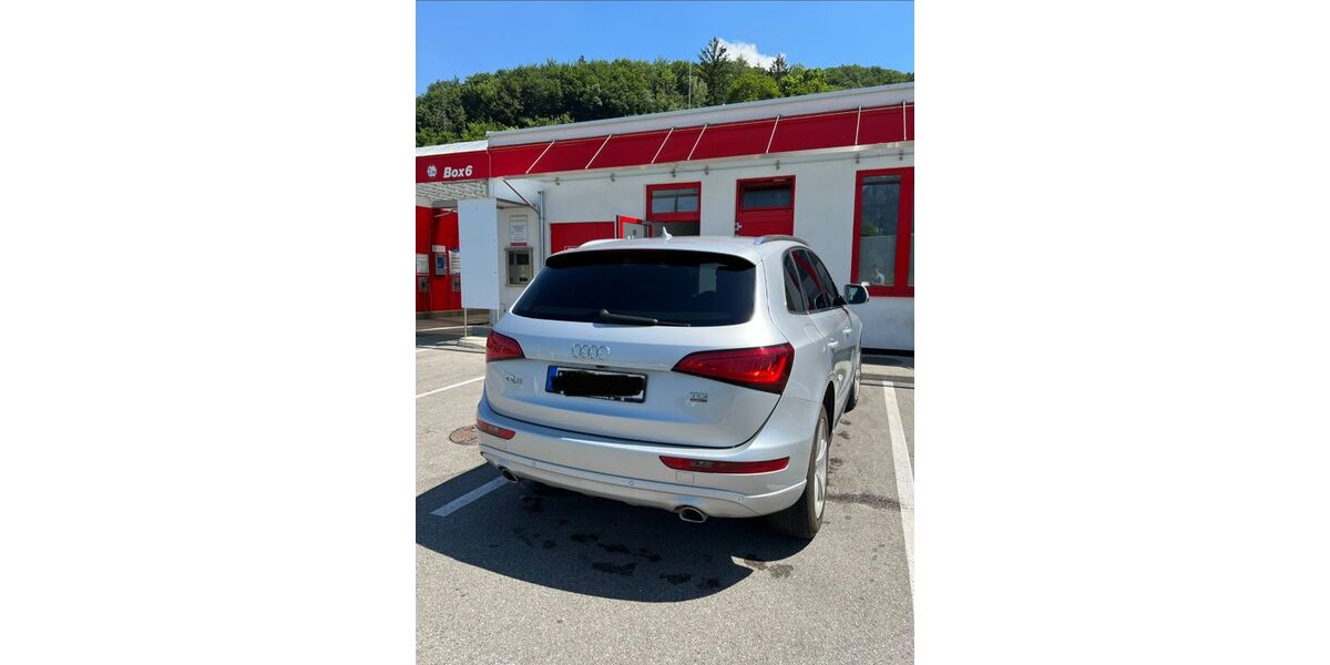 Audi Q5 209.000 km 13.900 &euro; Freilassing 83395