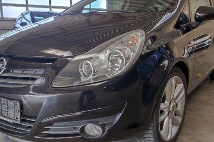 Opel Corsa 143.400 km 2.990 &euro; Paderborn 33100