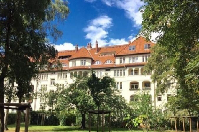 *Sanierte Wohnung in der List zentrumsnah mit guter Anbindung optional mit Dachboden 180 m2 mit zu verkaufen*