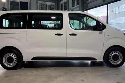 Opel Vivaro 100.500 km 18.900 &euro; Gelsenkirchen 45879