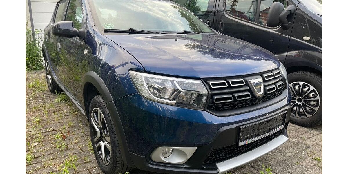 Dacia Sandero 35.000 km 8.900 &euro; Berlin 12683