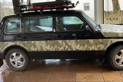 Lada Urban 80.000 km 8.999 &euro; Wallerfangen 66798
