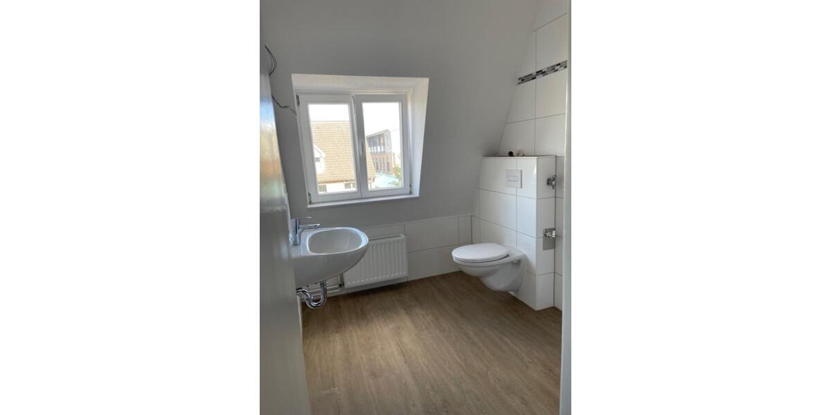 Dachgeschoßwohnung Anklam - 4 Zimmer, 95 m&sup2;, 760&euro; | Angebot:25255851
