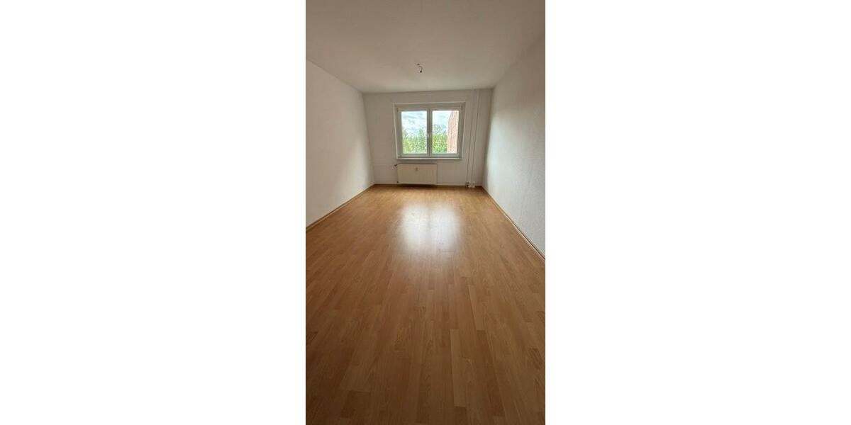 Etagenwohnung Bernsdorf - 3 Zimmer, 60 m&sup2;, 320&euro; | Angebot:26717529