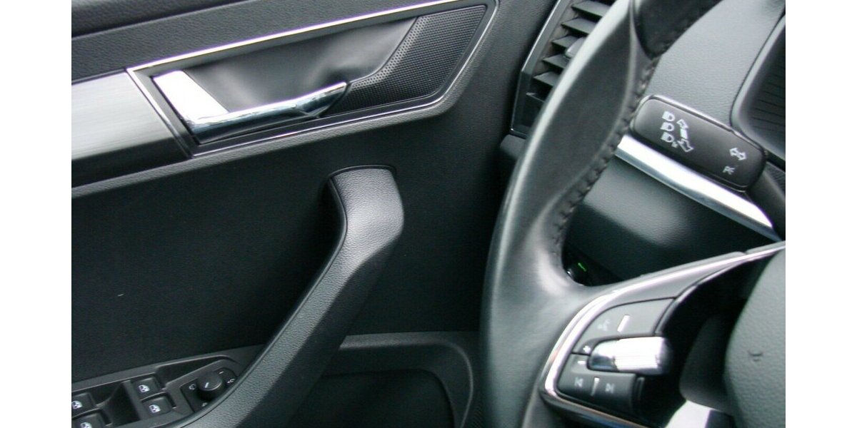 Skoda Karoq 1,5TSi Style ACC LED Kamera Family Paket II 32.882 km 24.980 &euro; Falkensee 14612