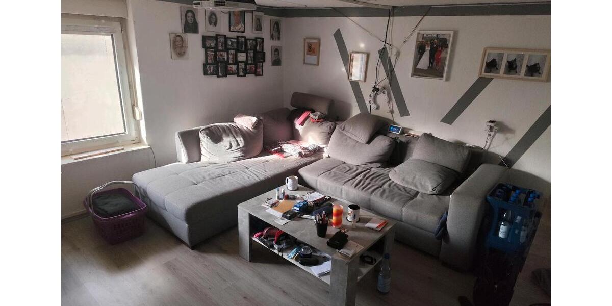 Einfamilienhaus Borken (Hessen) - 9 Zimmer, 156 m&sup2;, 75.000&euro; | Angebot:25279883