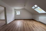 Frisch sanierte 44 m² Dachgeschoss-SingleWohnung - nur 3 Min. zum Phoenixsee, Dortmund-Schüren