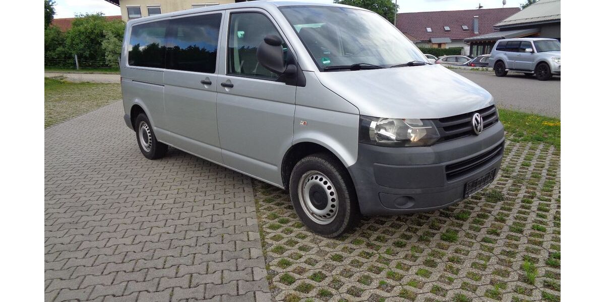 VW T5 Transporter 177.000 km 19.900 &euro; Grafenau-Großarmschlag 94481