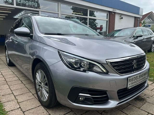Peugeot 308 127.207 km 11.880 &euro; Zeven 27404