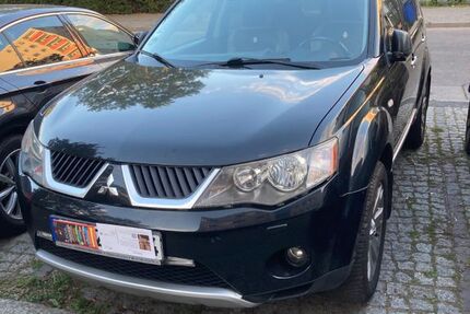 Mitsubishi Outlander 232.300 km 5.450 € Berlin 13359