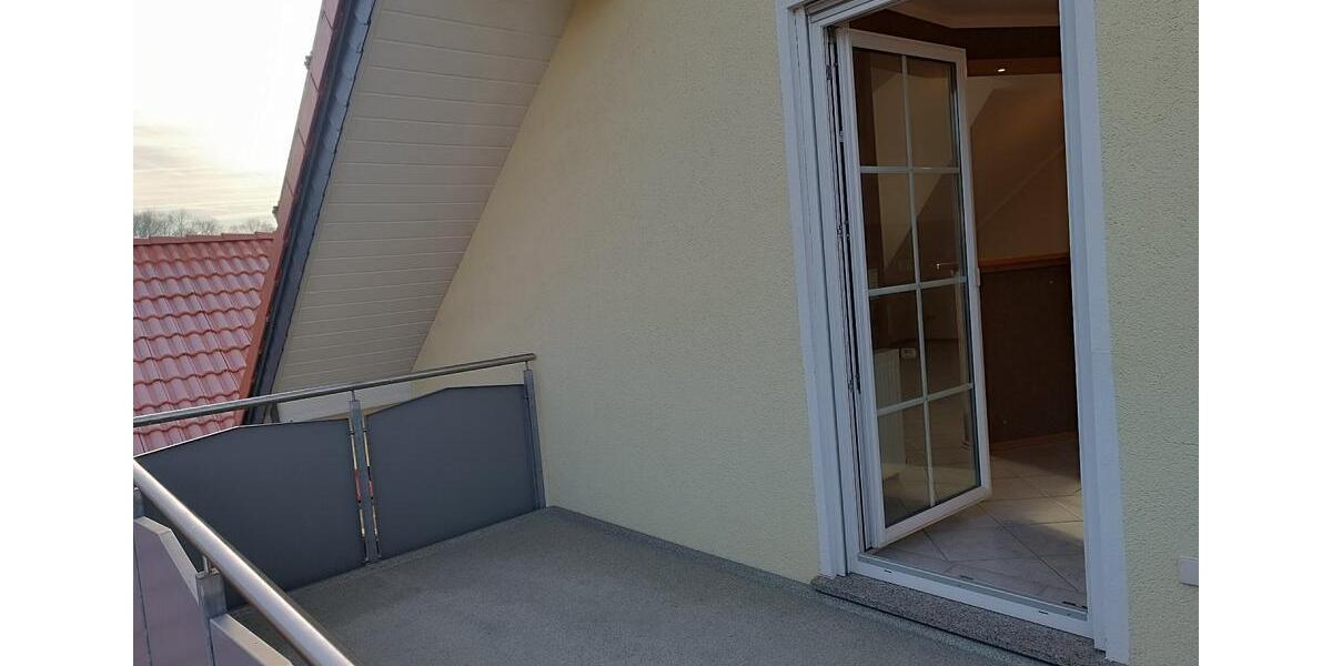 Dachgeschoßwohnung Dipperz - 3 Zimmer, 100 m&sup2;, 850&euro; | Angebot:24795641