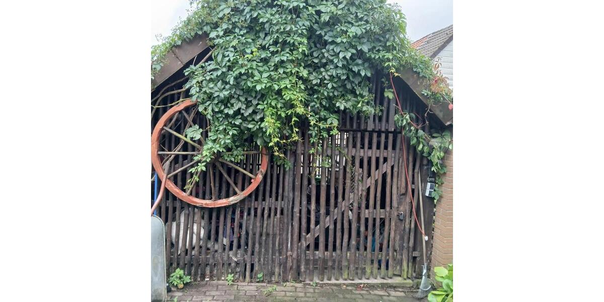 Mehrfamilienhaus, Wohnhaus Uslar - 10 Zimmer, 220 m&sup2;, 99.000&euro; | Angebot:25272960