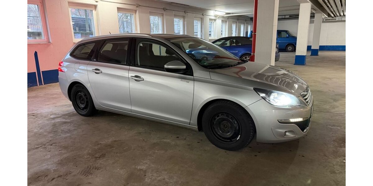 Peugeot 308 207.508 km 4.900 &euro; Leipzig 04107