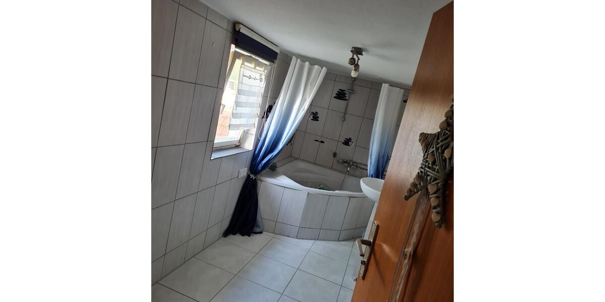 Doppelhaushälfte Schechingen - 7 Zimmer, 140 m&sup2;, 178.000&euro; | Angebot:26991627