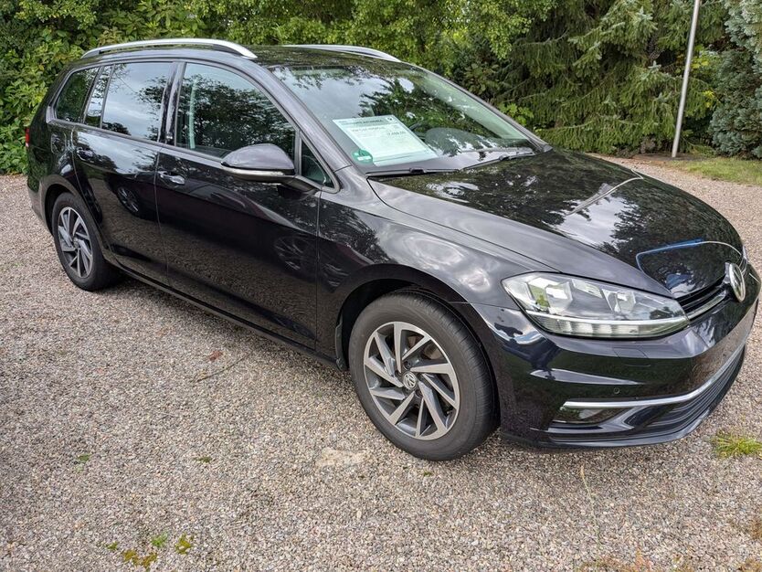VW Golf 93.716 km 15.998 € Gersdorf 09355