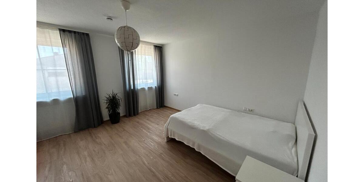 Etagenwohnung Abensberg - 3 Zimmer, 146 m&sup2;, 1.175&euro; | Angebot:26329468
