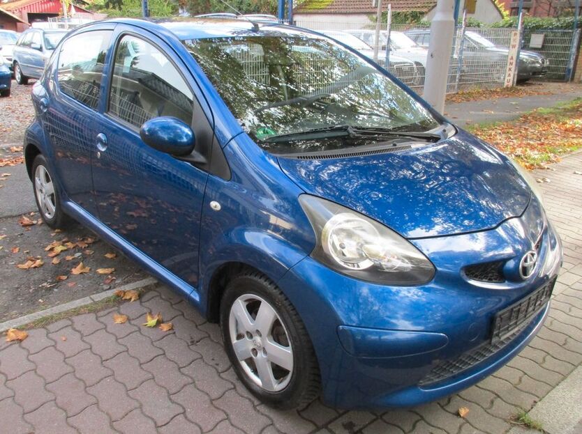 Toyota Aygo (X) 256.000 km 1.950 € Berlin 12357