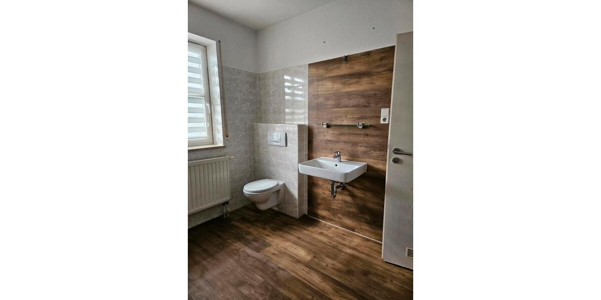 Etagenwohnung Schleusingen - 2 Zimmer, 68 m&sup2;, 470&euro; | Angebot:26001217