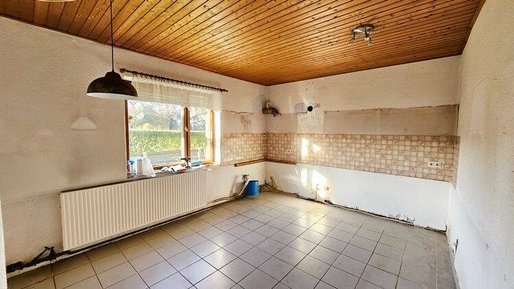 Bauernhaus, Landhaus Beverstedt Kirchwistedt - 6 Zimmer, 214 m&sup2;, 240.000&euro; | Angebot:25701492