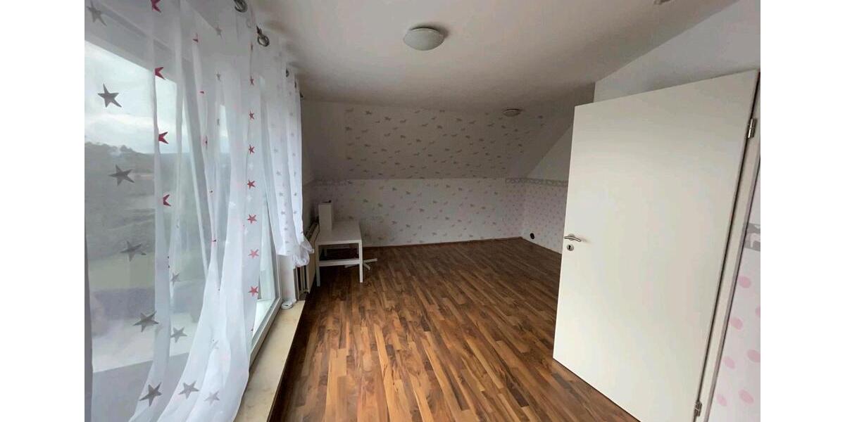 Einfamilienhaus Bad Wildungen - 8 Zimmer, 280 m&sup2;, 420.000&euro; | Angebot:26670876