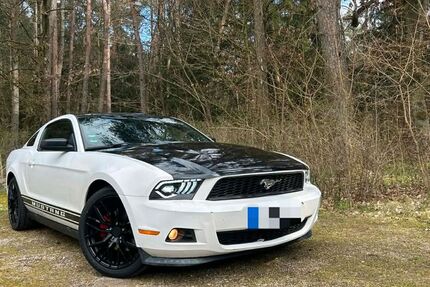 Ford Mustang 129.000 km 14.500 &euro; Baar Ebenhausen 85107