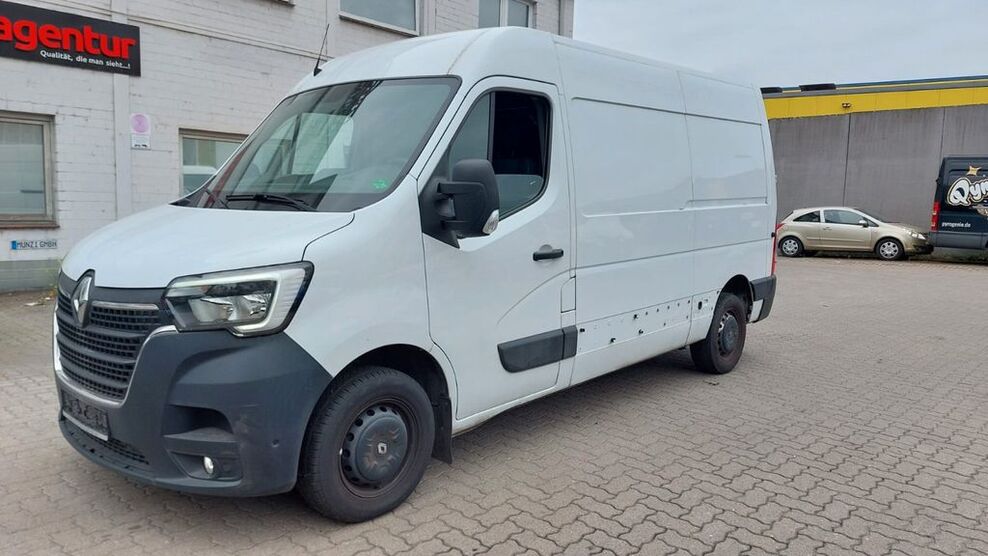 Renault Master 166.000 km 10.500 € Berlin 13627