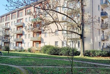 Stadtwohnung mit offener Küche nahe dem Stresemannplatz! zimmer