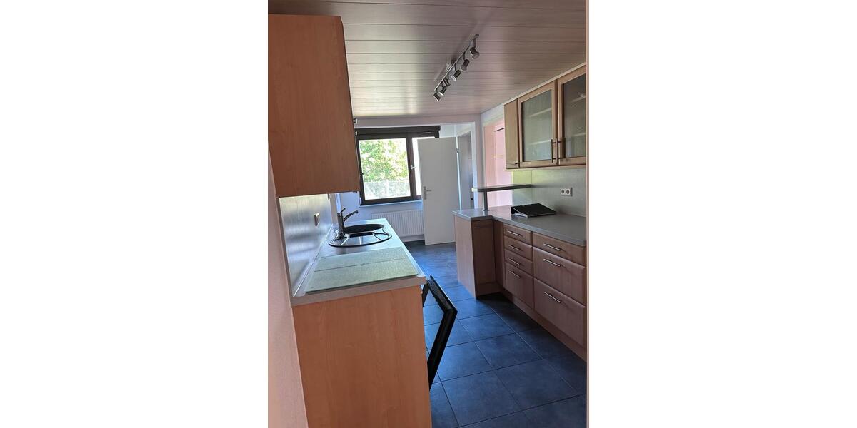 Etagenwohnung Remseck am Neckar - 5 Zimmer, 96 m&sup2;, 1.400&euro; | Angebot:26228292
