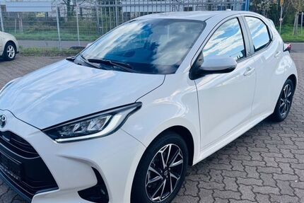 Toyota Yaris 26.274 km 17.999 &euro; Bornheim 76879