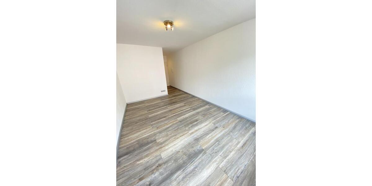 Etagenwohnung Mittweida - 1 Zimmer, 18 m&sup2;, 190&euro; | Angebot:25428652