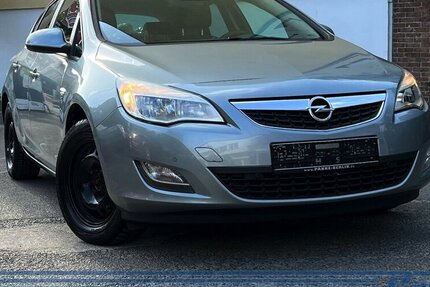 Opel Astra 1.4 150 Jahre *SHZ*PDC*AUX*Teilleder* 112.935 km 6.890 € Berlin 13187