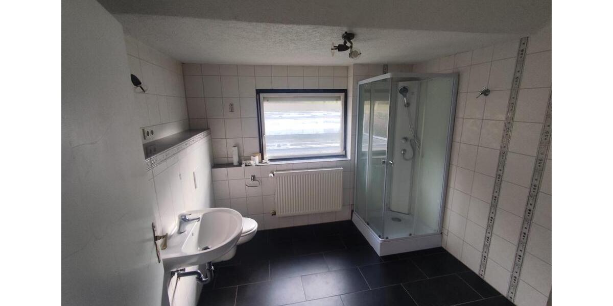 Einfamilienhaus Birkenfeld - 7 Zimmer, 170 m&sup2;, 1.250&euro; | Angebot:25403009