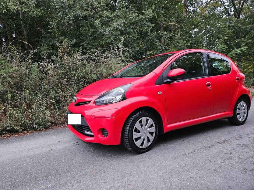 Toyota Aygo (X) 101.000 km 2.999 € Nürnberg 90429