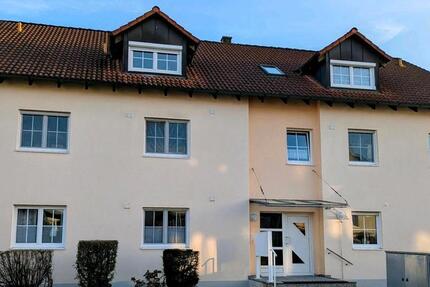 Wohnung Eckental - 3 Zimmer, 65 m&sup2;, 900&euro; | Angebot:25509719